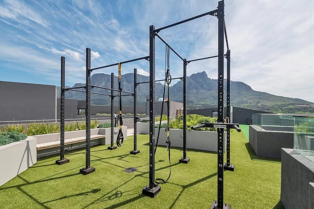 Rooftop With Breathtaking Views Of Table Mountain. Cape Town