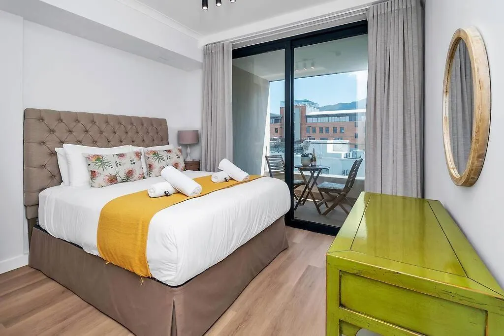 Apartment Rooftop With Breathtaking Views Of Table Mountain. Cape Town